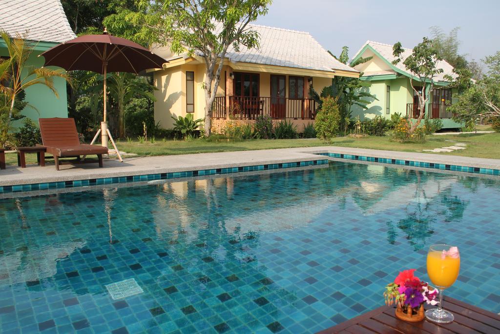 Paan Yong Villa Ban Thi Extérieur photo